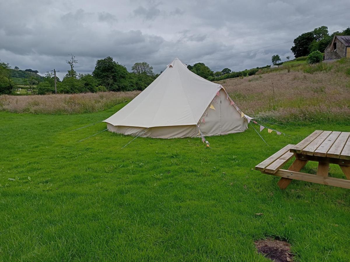 Hotel Oak Tree Farm Llanfynydd Exterior foto